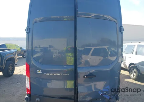 2019 Ford Transit-250 из США, поврежденный, VIN 1FTYR3XM0KKB78324